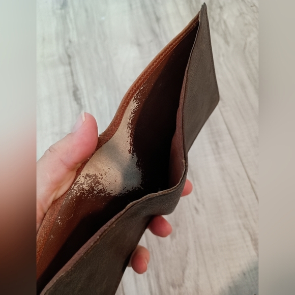 LOUIS VUITTON Porte Billets Cartes Credit Monnet Monogram wallet - Picture 6 of 12